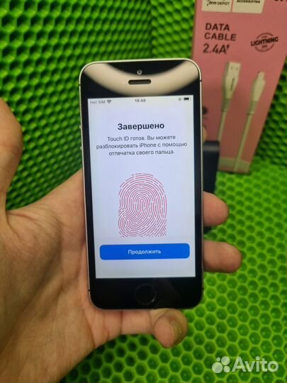 iPhone SE, 32 ГБ