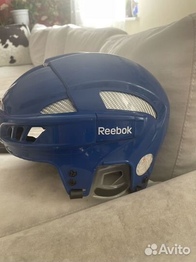 Хоккейный шлем