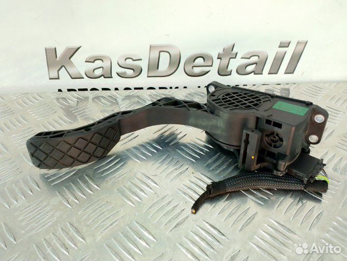 Педаль газа Skoda Fabia 2 хетчбек 1.2 BXV 2010