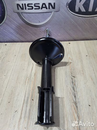 Амортизатор стойка перед Nissan almera G15