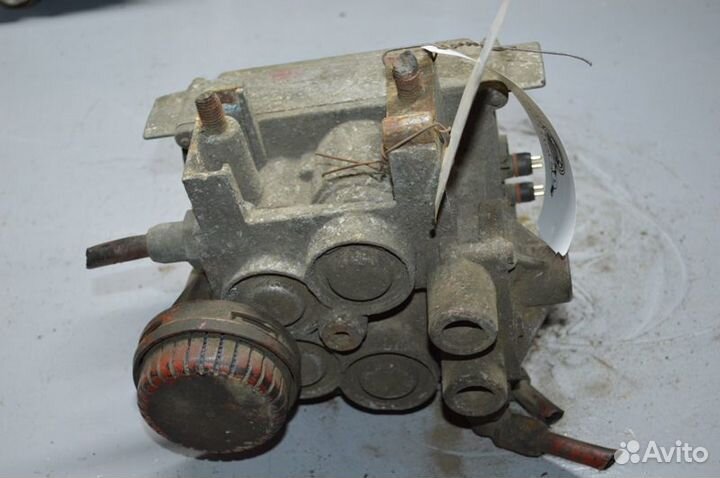 Кран EBS, ведущего моста (модулятор) iveco EuroSta