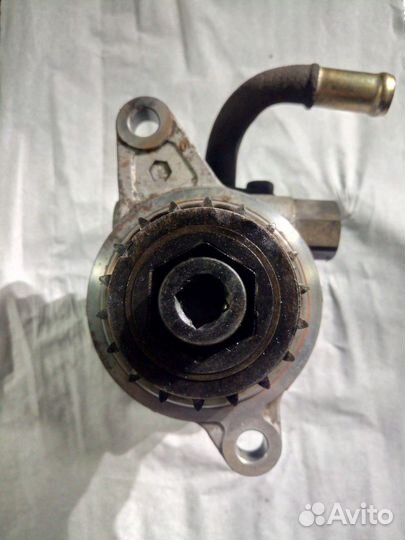 Насос гидроусилителя Ниссан yd22