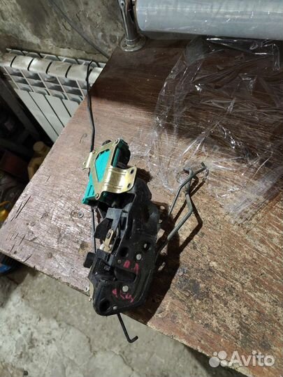 Замок водительской двери хендай акцент