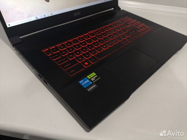 MSI katana 17 RTX2050, I5-11260H, 17,3 Ram16