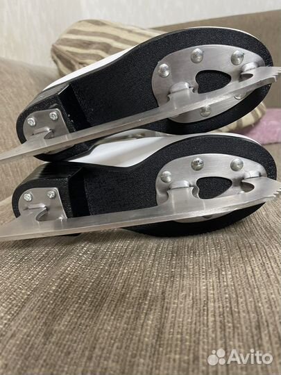 Коньки детские фигурные размер 30