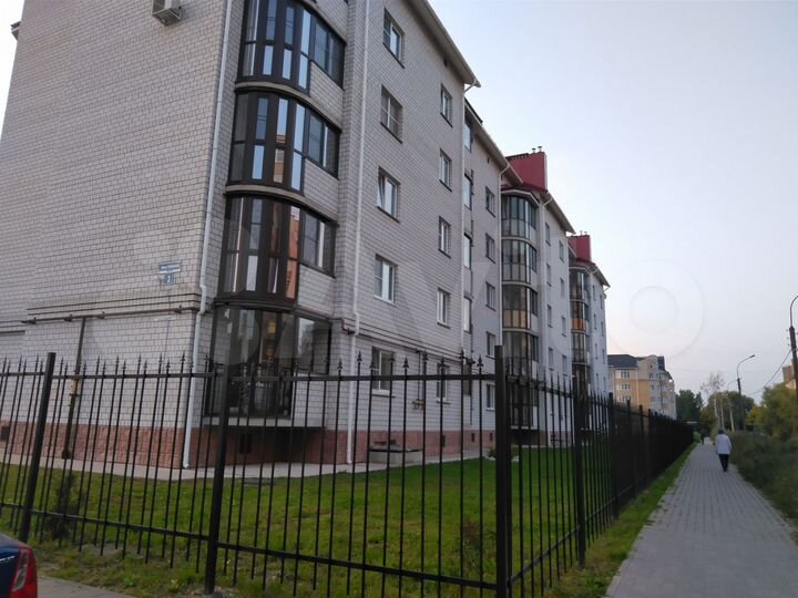 2-к. квартира, 70 м², 2/5 эт.