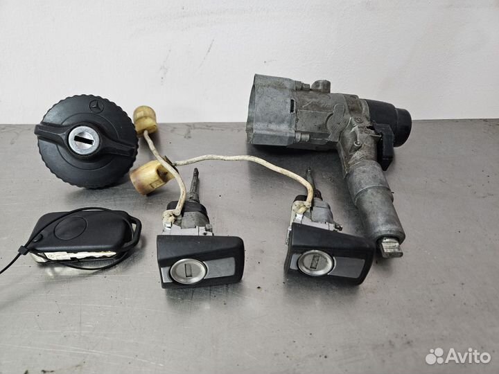 W124 полный комплект замков, личинок под один ключ