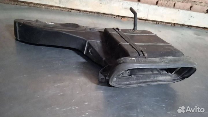 Воздухозаборник Ford Transit 7 2008 6C1118713B