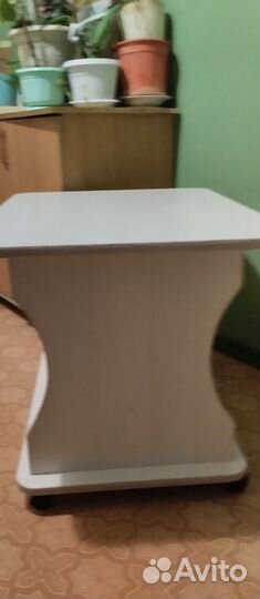 Журнальный столик