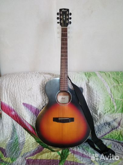 Гитара электроакустическая