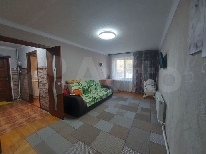 3-к. квартира, 65 м², 1/3 эт.