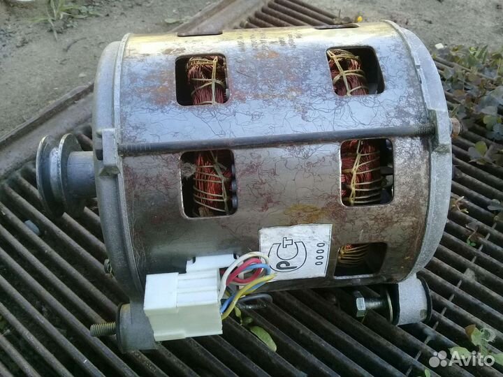 Двигататель стиральной машины