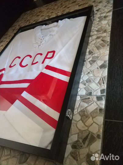 Витрина, рамка, бокс для футболок