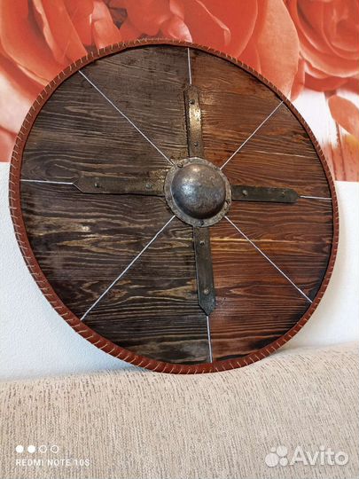 Щит,ручная работа