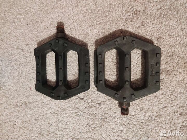 Педали для велосипеда