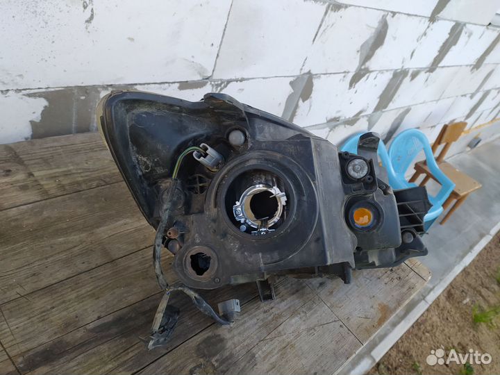 Передние фары Митсубиси Лансер 9