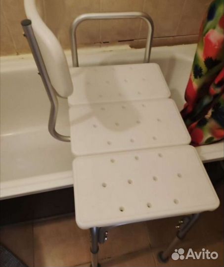 Стул в ванную