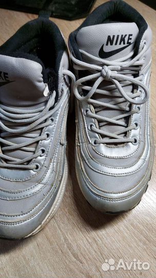 Кроссовки на девочку