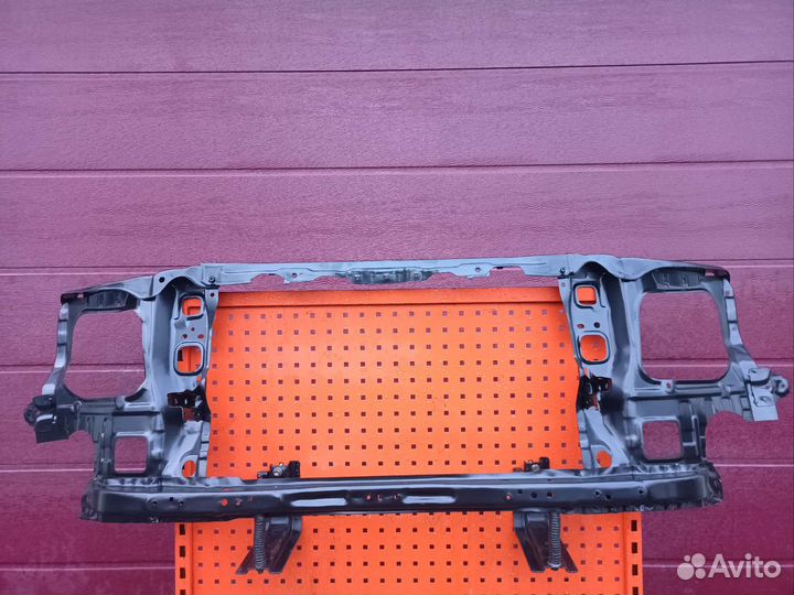 Телевизор Toyota Hilux