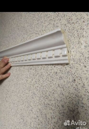 Багет,плинтус потолочный