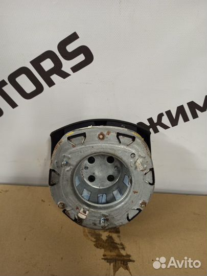 Подушка безопасности водителя Audi A6 (C6)