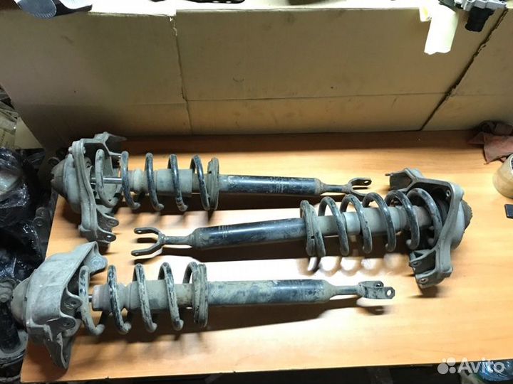 Амортизатор передний Audi A6 C6 2.8 2009