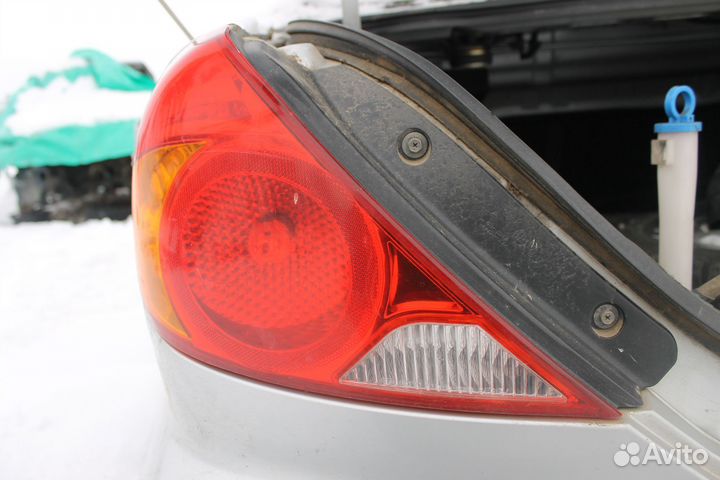 Kia Spectra фонарь левый,правый