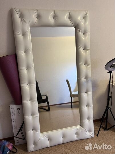 Зеркало в каретной стяжке