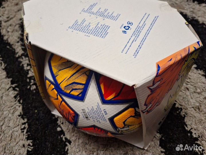 Официальный новый мяч лиги чемпионов