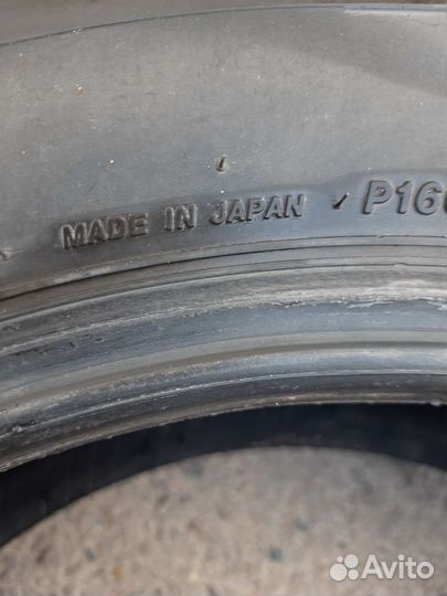 Bridgestone Blizzak Spike-02 215/65 R16 98T