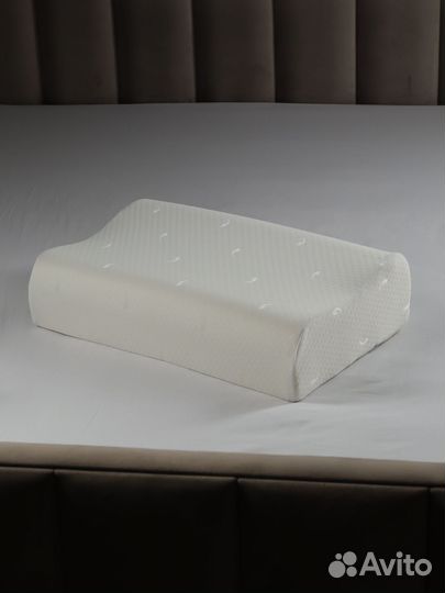 Анатомическая подушка для сна с эффектом памяти. К