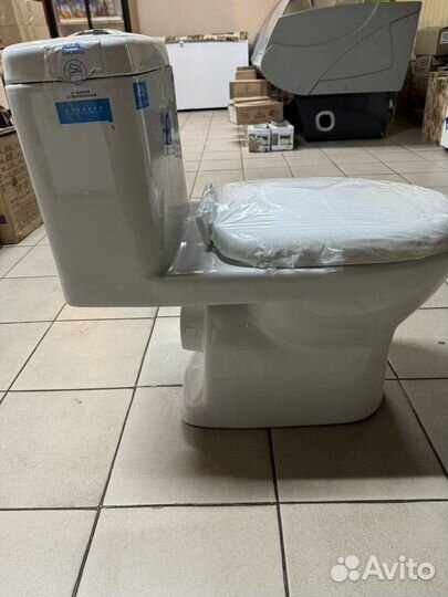 Унитаз новый