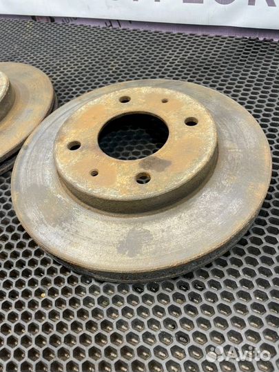 Диск тормозной передний Mitsubishi Galant EA5A