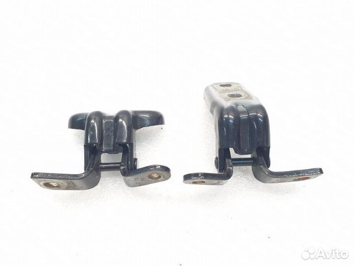 Петля двери задняя правая Chevrolet Cruze 1.6