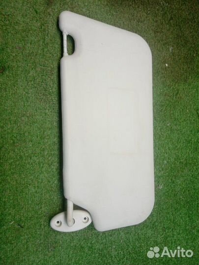 Козырек солнцезащитный передний правый Ford Focus