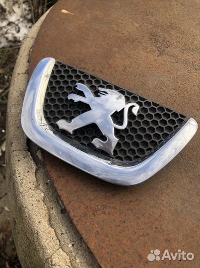 Эмблема peugeot 307