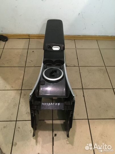 Подлокотник Mazda сх7