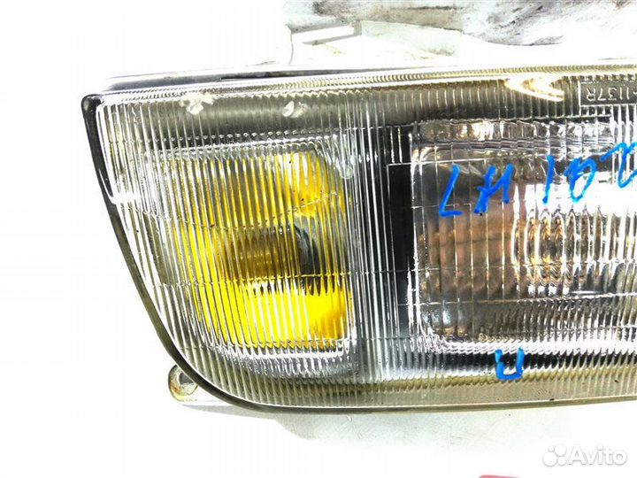 Фара передняя правая Toyota Hiace LH100 2LTE 1992