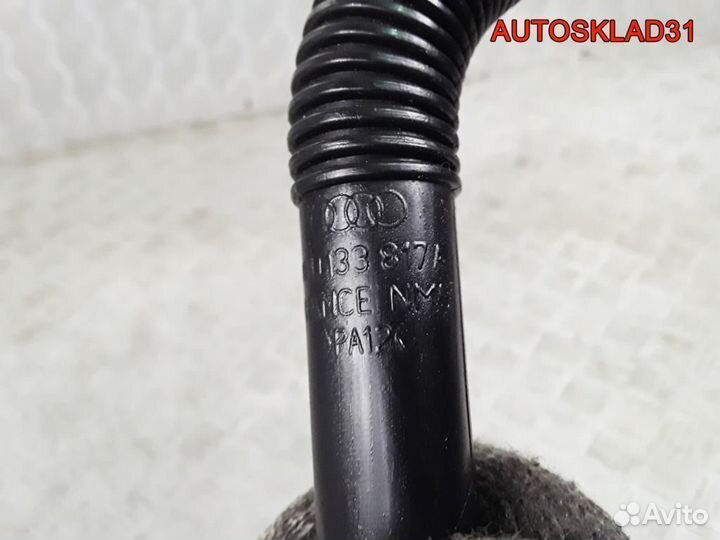 Патрубок воздушного фильтра VW Golf 4 8L0133817A