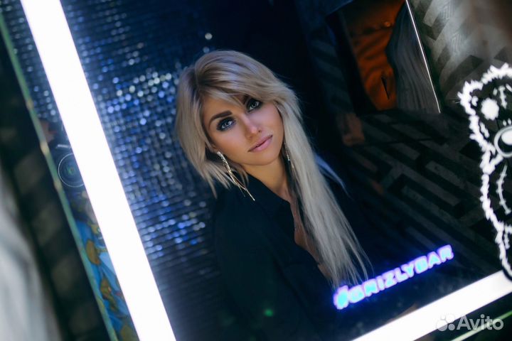 Администратор, бармен, официант