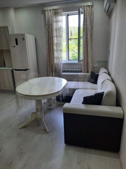 2-к. квартира, 43 м², 3/6 эт.