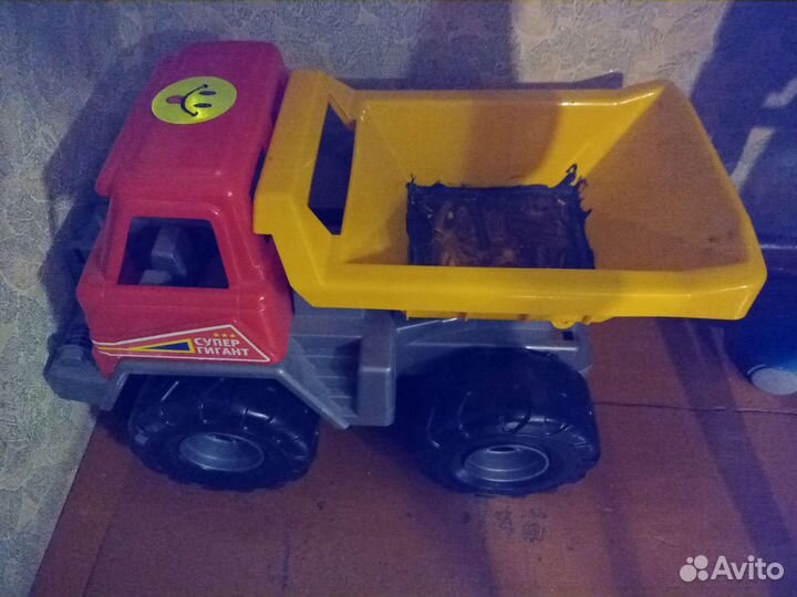 Грузовик супер гигант