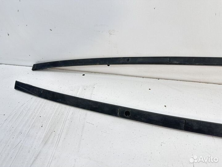 Молдинги крыши на Ford Focus 2