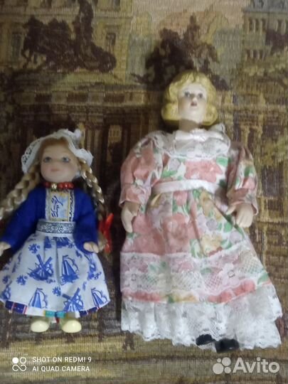Куклы форфоровые заводные и обыкновенные