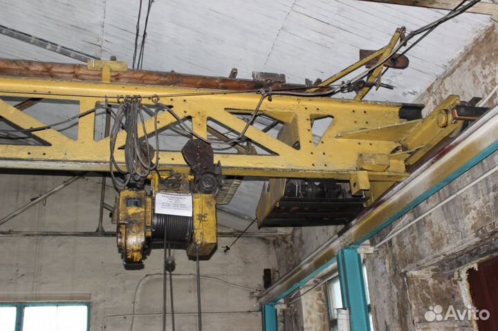 Редукторы / Тельферы / лот stzuw 18144