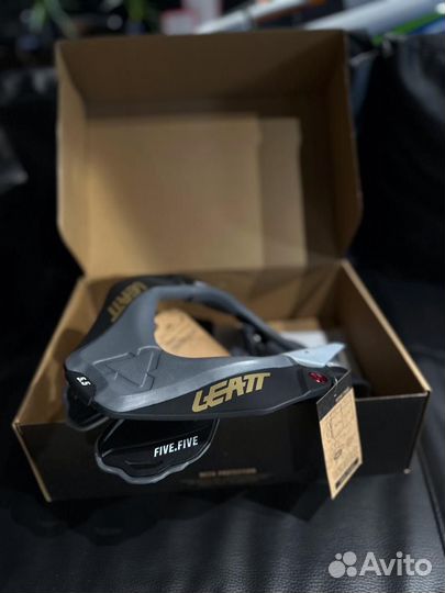 Защита шеи Leatt 5.5 Neck Brace