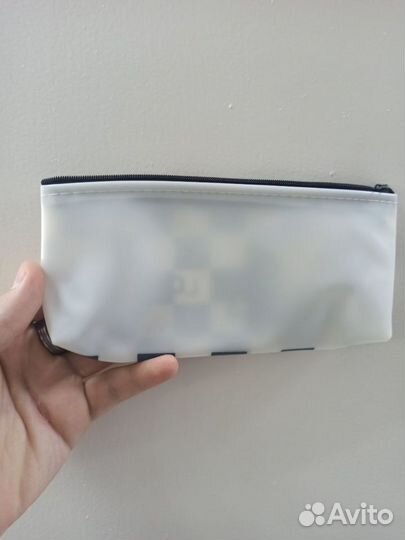 Пенал школьный на молнии силиконовый 