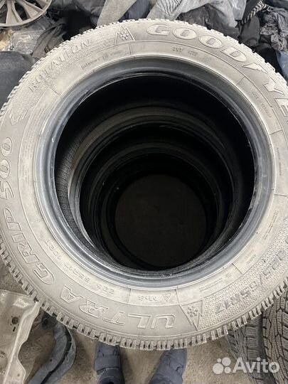 Goodyear UltraGrip 500 225/65 R17