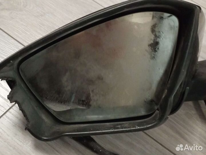 Зеркало левое на Skoda Superblll