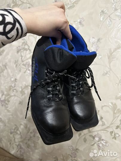 Беговые лыжи и ботинки